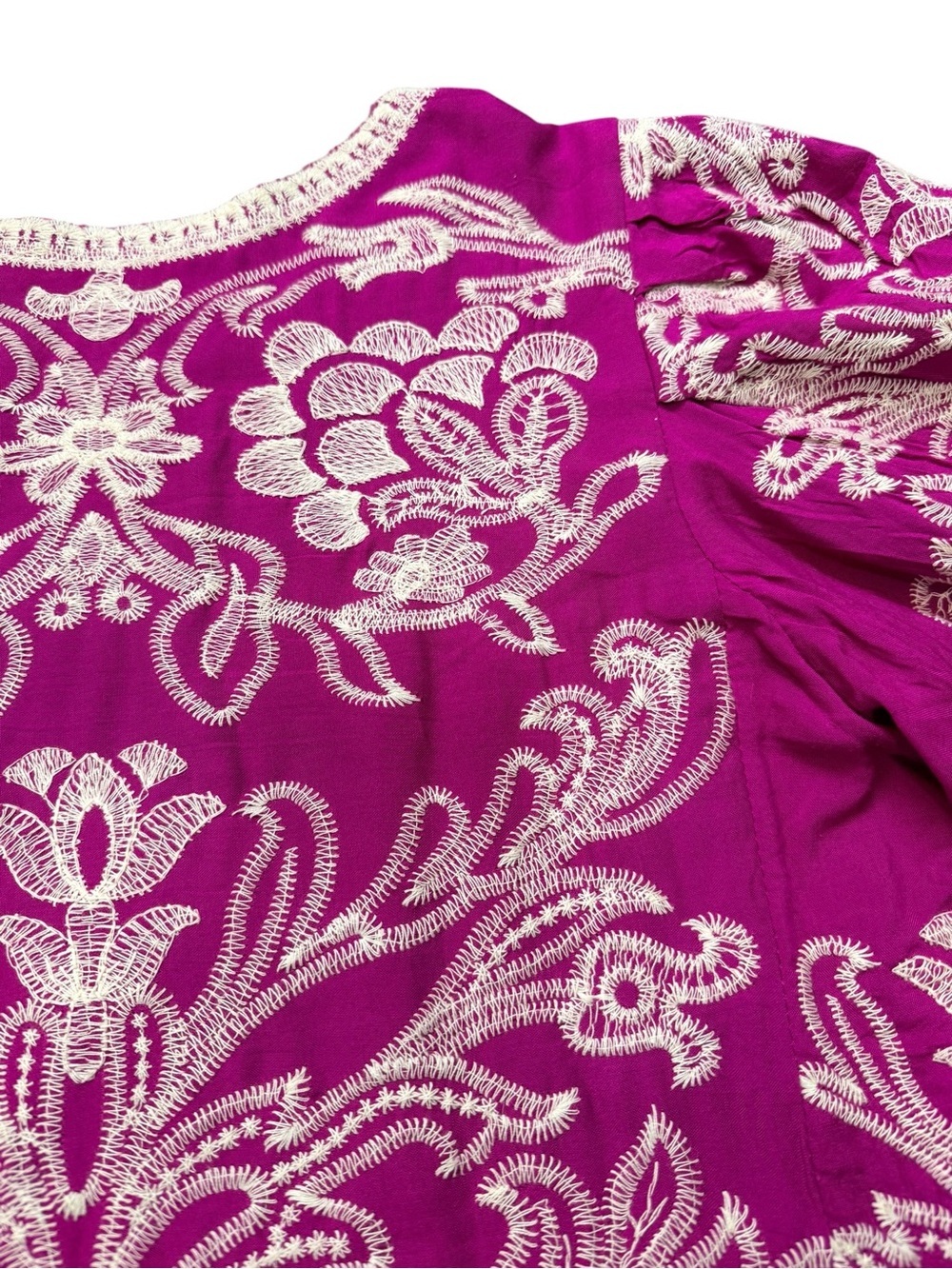 Solitaire Embroidered Magenta Puff Sleeve Boho Blouse Top Size L - Picture 7 of 13